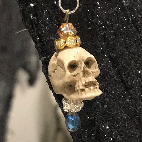 Glam-skull Keychain - Picture 2 of 6